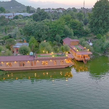 Hotel Peacock Houseboats à Srīnagar Extérieur photo